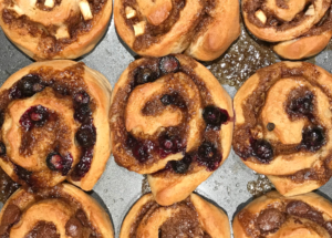 Read more about the article Show-Stopping Sourdough Cinnamon Rolls